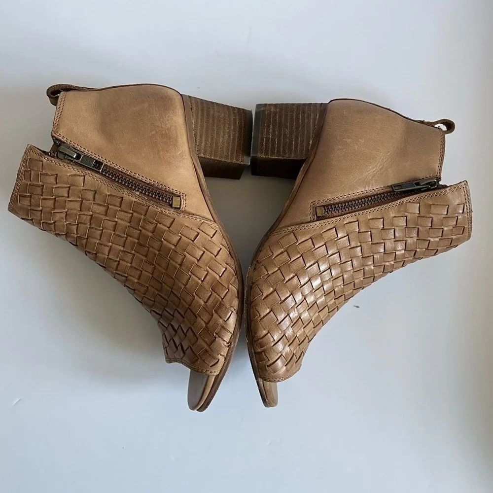 Naughty Monkey Brown Leather Woven Ankle Booties Size 6.5